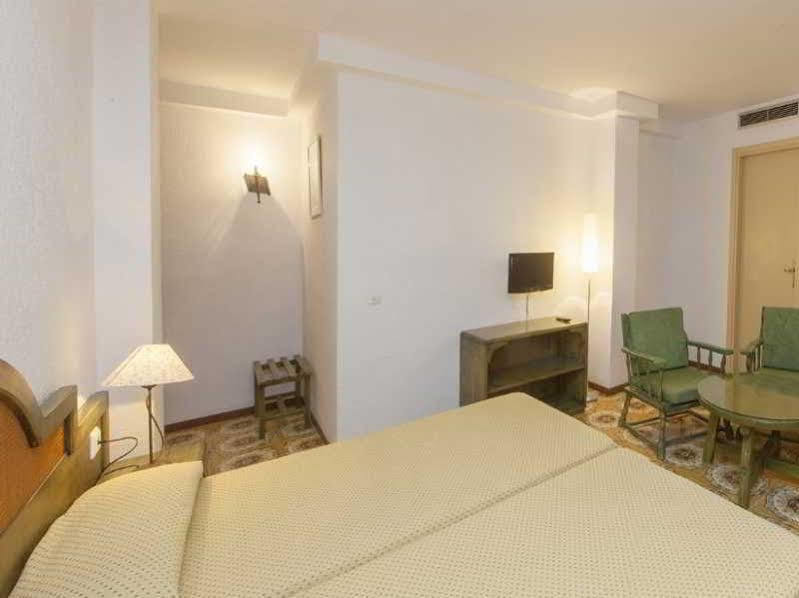 Apartamentos Bon Lloc Santa Eularia des Riu Exteriér fotografie