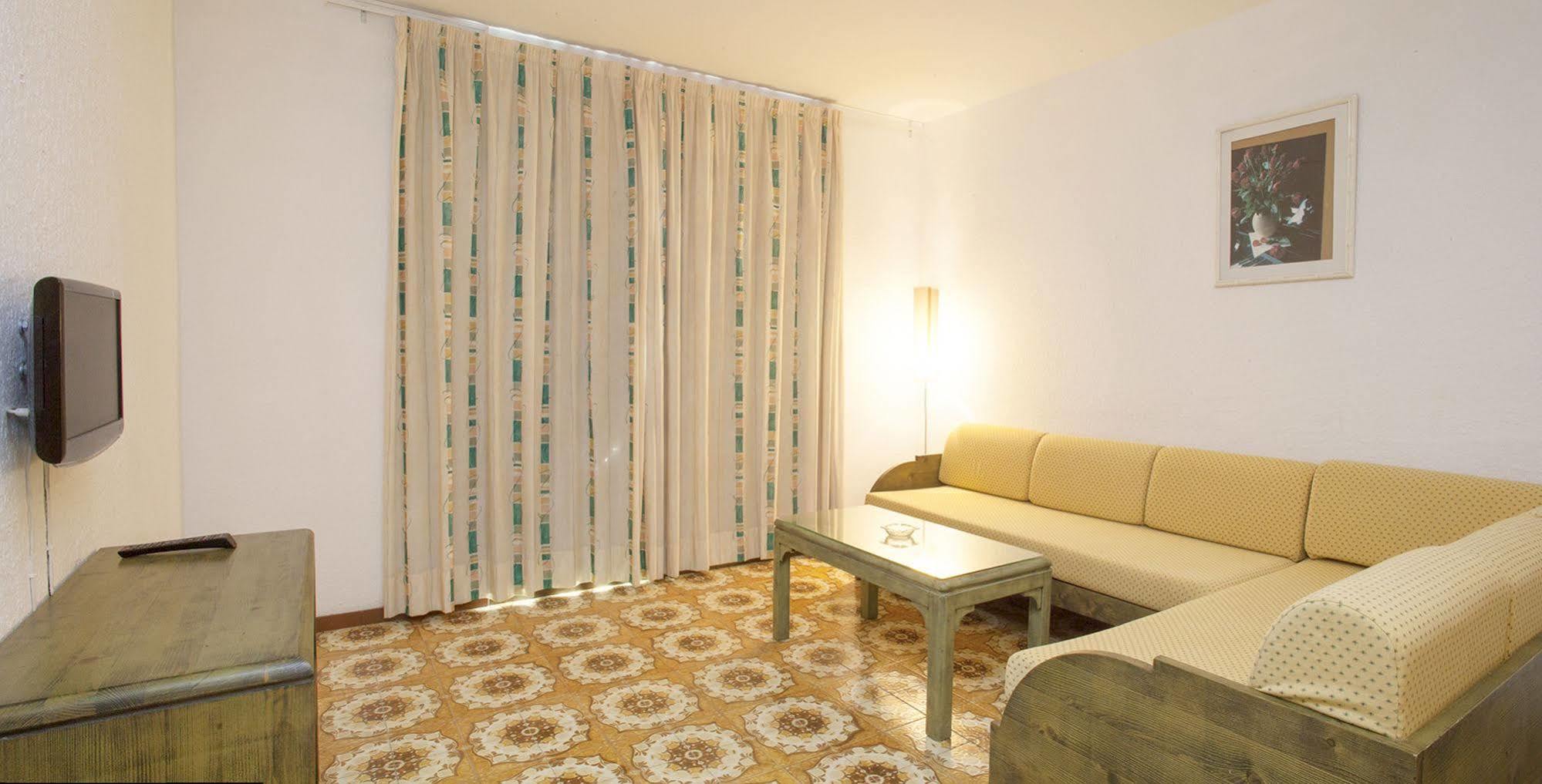 Apartamentos Bon Lloc Santa Eularia des Riu Exteriér fotografie