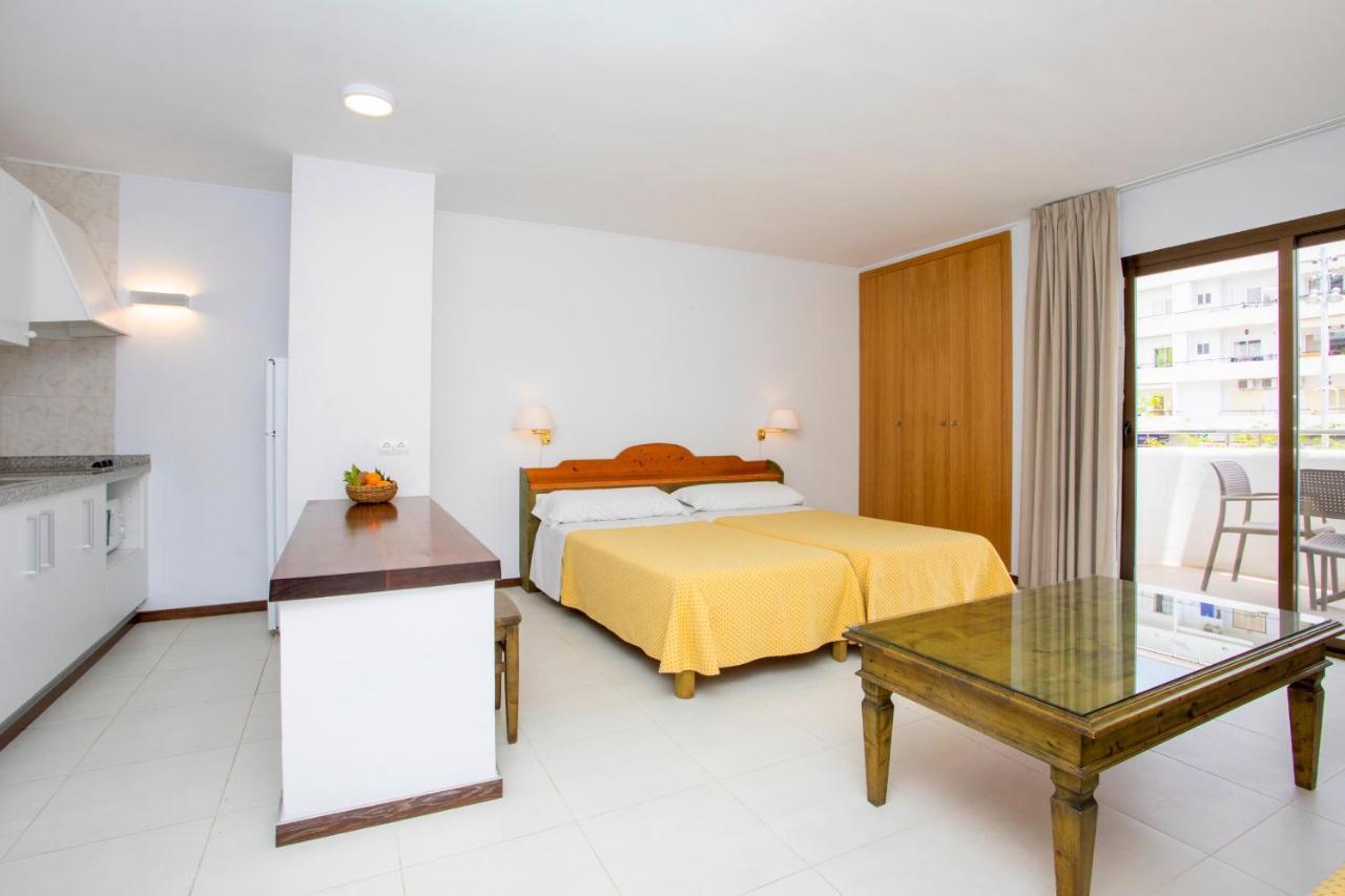 Apartamentos Bon Lloc Santa Eularia des Riu Exteriér fotografie